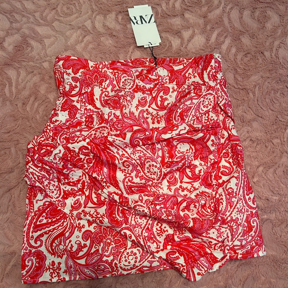 Zara pink and red patterned skirt size M